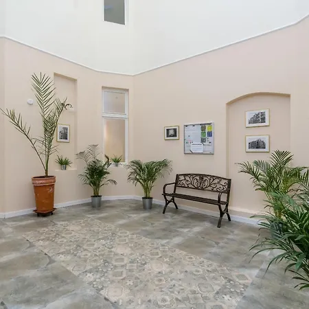 Deluxe Mtp Matejki By Renters * Poznań