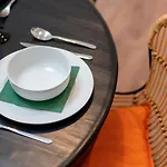 Deluxe Mtp Matejki By Renters Apartment