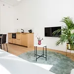 Deluxe Mtp Matejki By Renters * Poznan